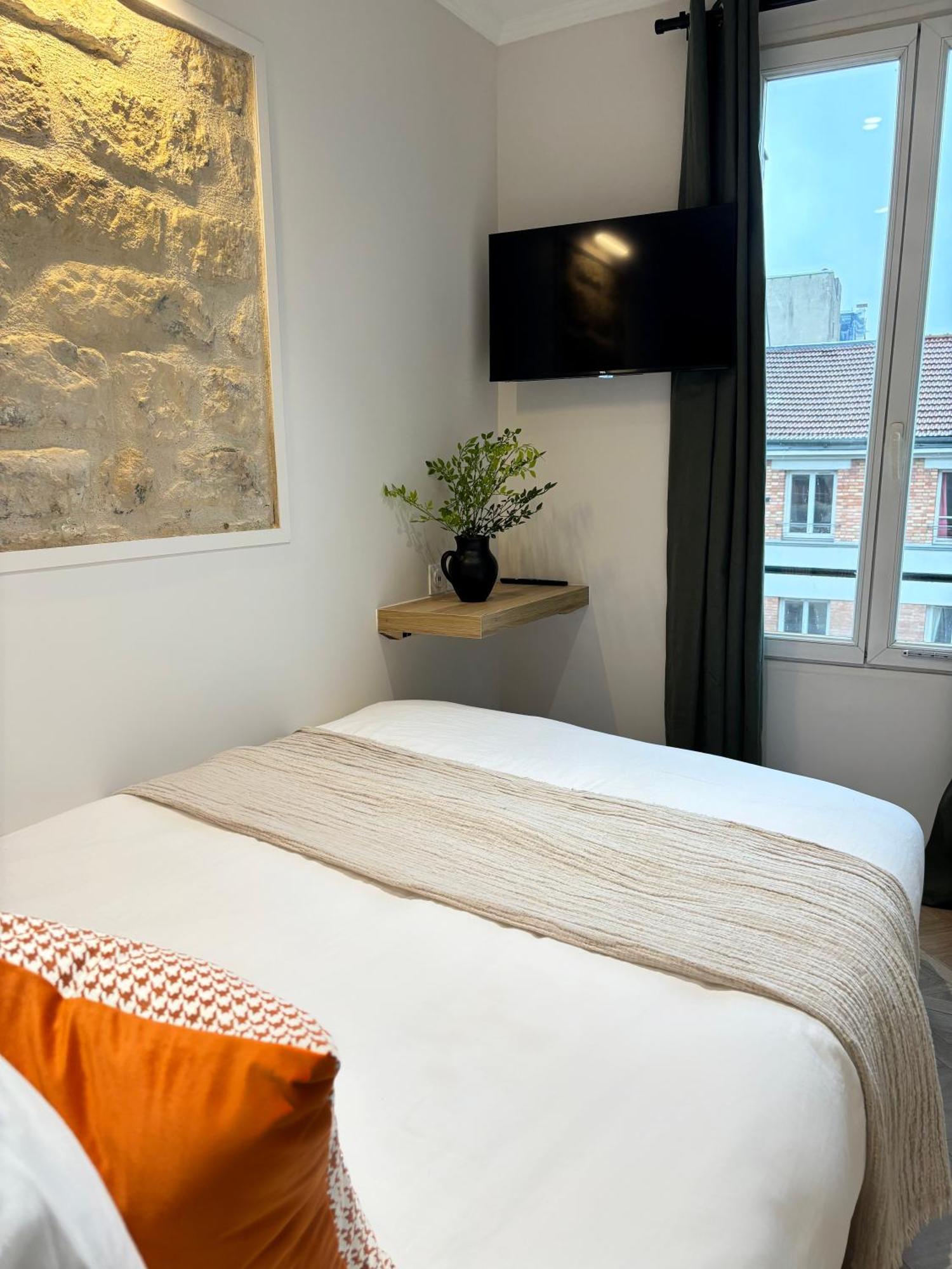 Hotel Paris Amore Bagian luar foto