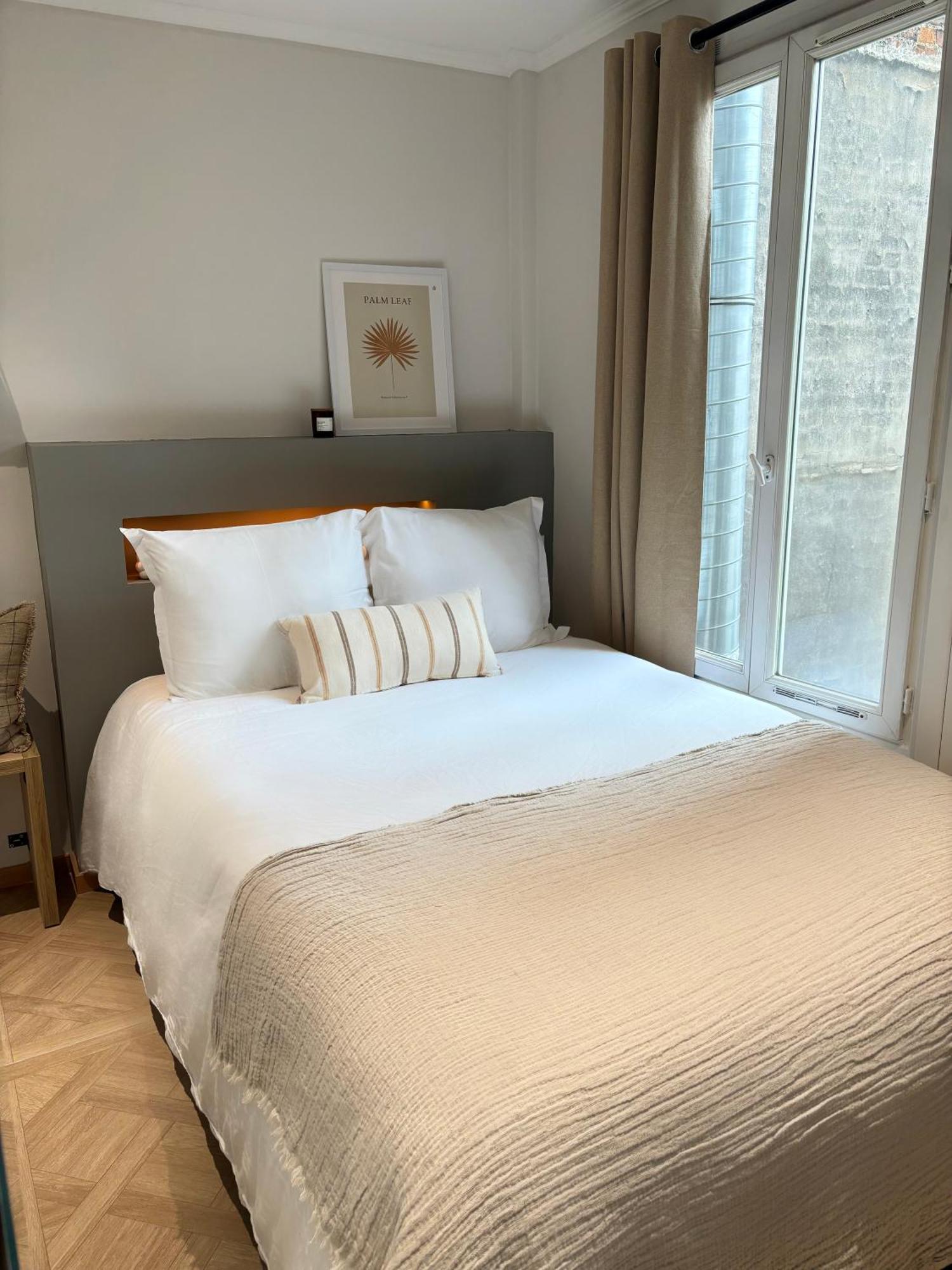 Hotel Paris Amore Bagian luar foto