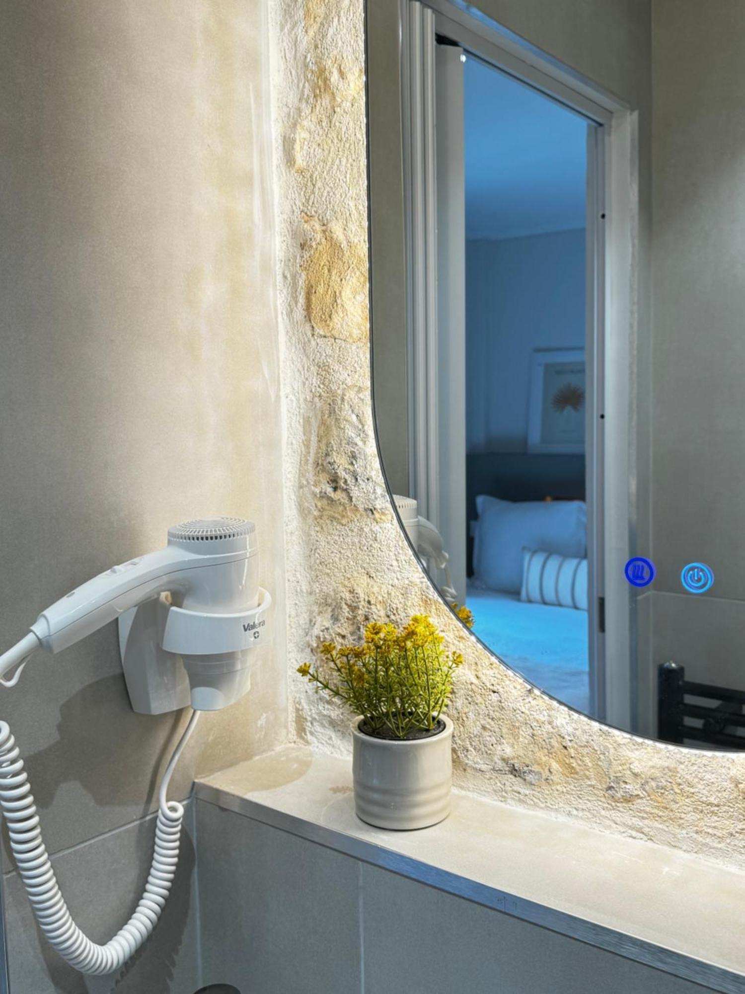 Hotel Paris Amore Bagian luar foto