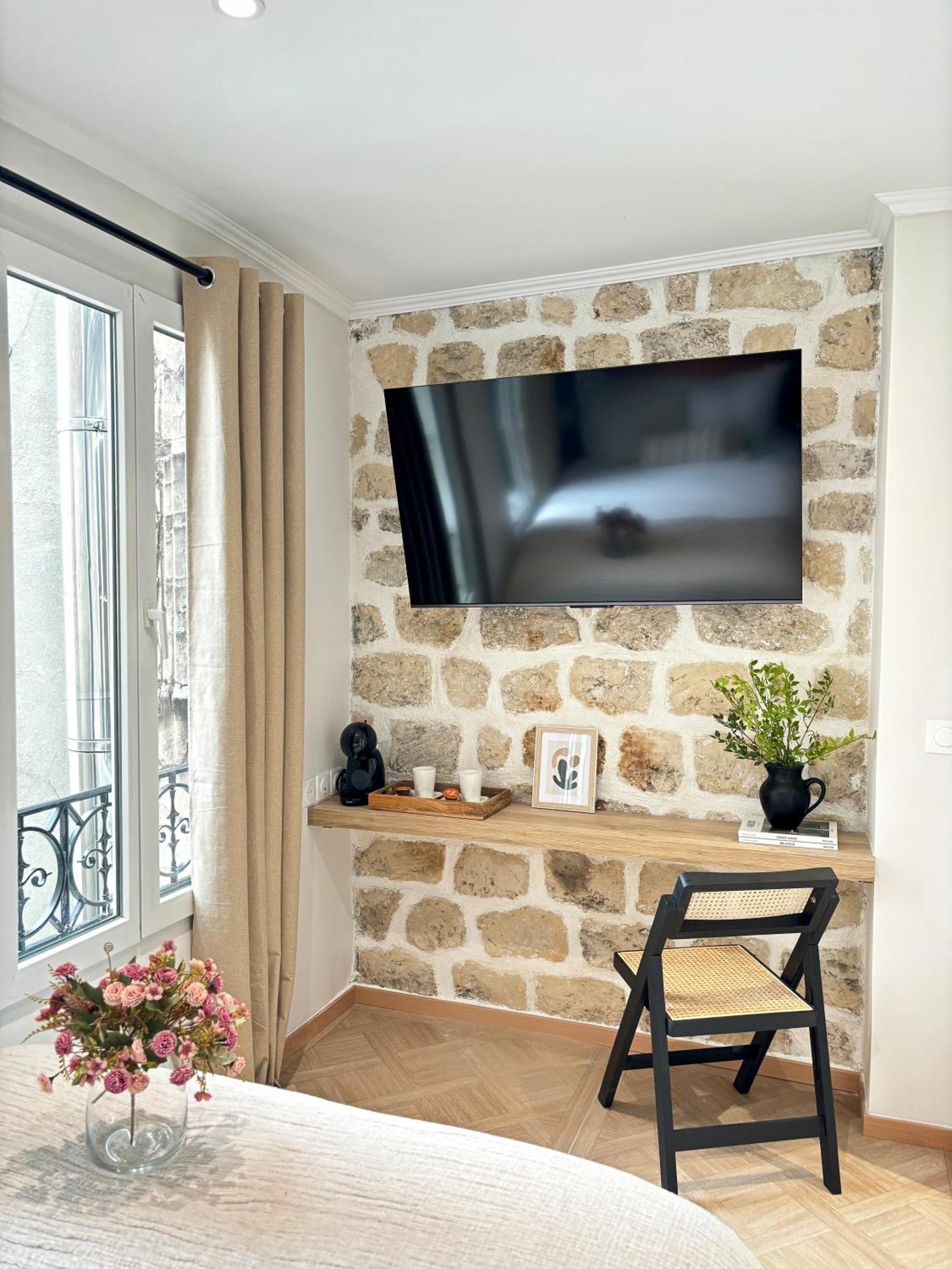 Hotel Paris Amore Bagian luar foto
