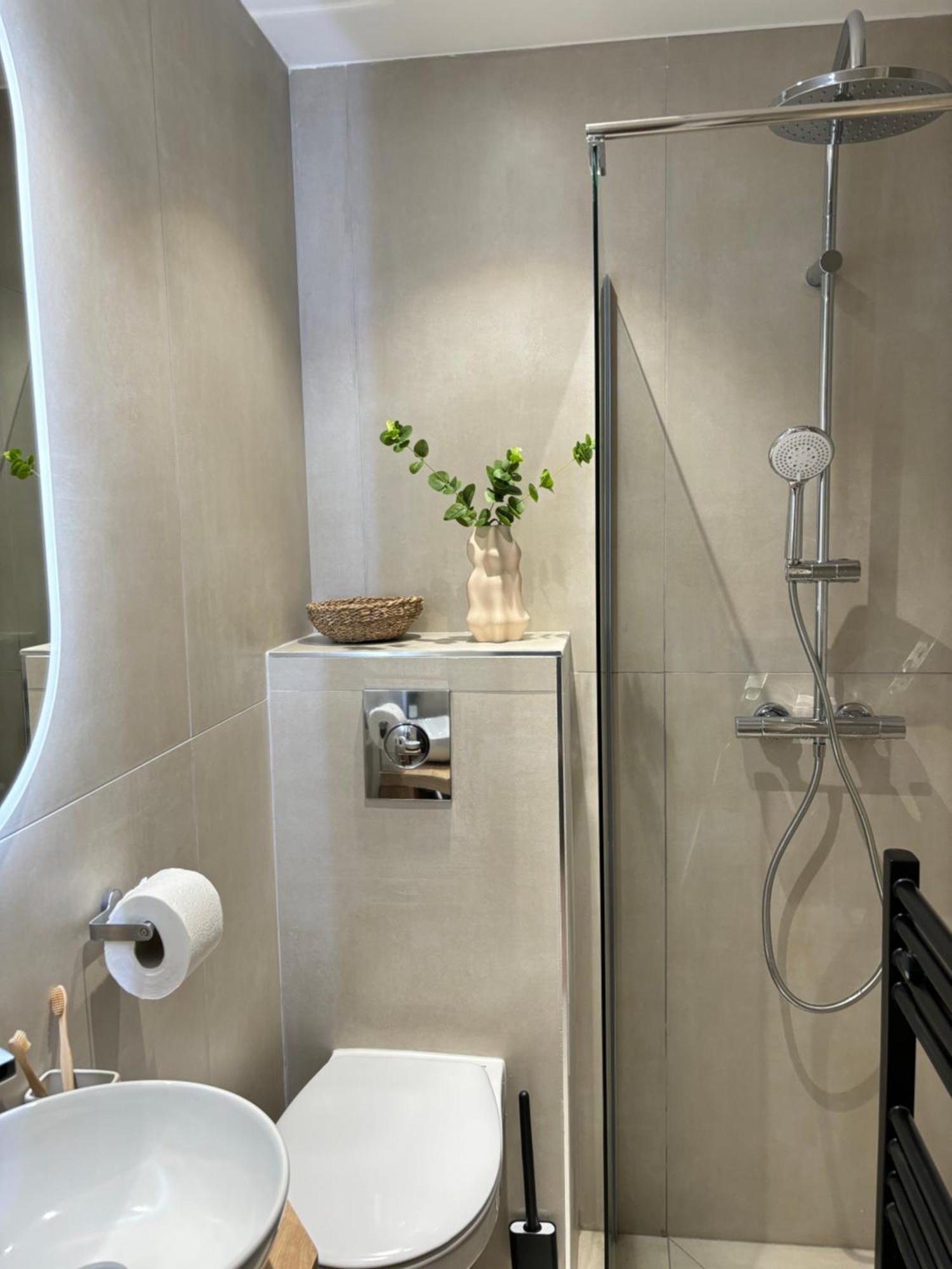 Hotel Paris Amore Bagian luar foto